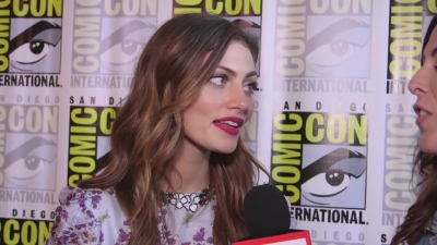Phoebe_Tonkin_Interview__The_Originals__Interview_-_Comic_Con_2016_0555.jpg