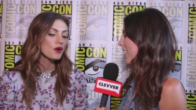 Phoebe_Tonkin_Interview__The_Originals__Interview_-_Comic_Con_2016_0606.jpg