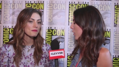 Phoebe_Tonkin_Interview__The_Originals__Interview_-_Comic_Con_2016_0617.jpg