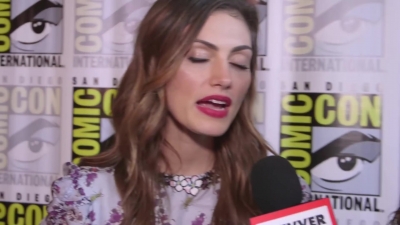 Phoebe_Tonkin_Interview__The_Originals__Interview_-_Comic_Con_2016_0627.jpg