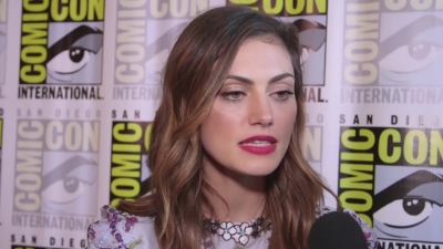 Phoebe_Tonkin_Interview__The_Originals__Interview_-_Comic_Con_2016_0639.jpg