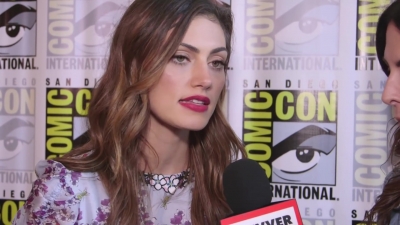 Phoebe_Tonkin_Interview__The_Originals__Interview_-_Comic_Con_2016_0703.jpg
