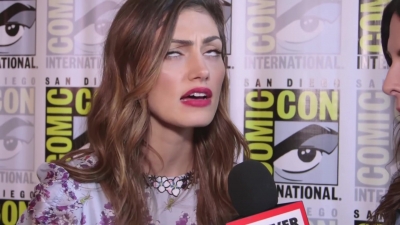Phoebe_Tonkin_Interview__The_Originals__Interview_-_Comic_Con_2016_0718.jpg
