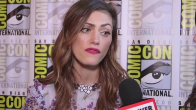Phoebe_Tonkin_Interview__The_Originals__Interview_-_Comic_Con_2016_0727.jpg