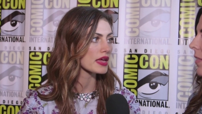 Phoebe_Tonkin_Interview__The_Originals__Interview_-_Comic_Con_2016_0916.jpg