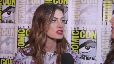 Phoebe_Tonkin_Interview__The_Originals__Interview_-_Comic_Con_2016_0917.jpg