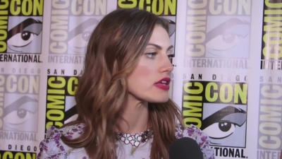Phoebe_Tonkin_Interview__The_Originals__Interview_-_Comic_Con_2016_0946.jpg