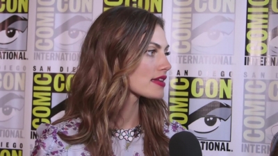 Phoebe_Tonkin_Interview__The_Originals__Interview_-_Comic_Con_2016_0954.jpg