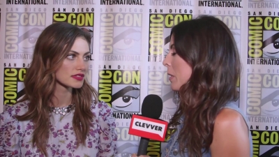 Phoebe_Tonkin_Interview__The_Originals__Interview_-_Comic_Con_2016_1006.jpg