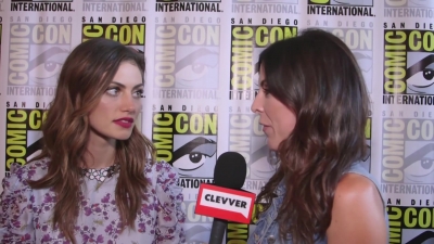 Phoebe_Tonkin_Interview__The_Originals__Interview_-_Comic_Con_2016_1010.jpg