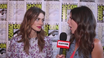 Phoebe_Tonkin_Interview__The_Originals__Interview_-_Comic_Con_2016_1132.jpg
