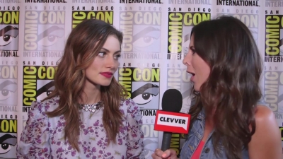 Phoebe_Tonkin_Interview__The_Originals__Interview_-_Comic_Con_2016_1133.jpg