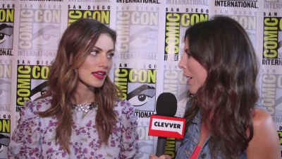Phoebe_Tonkin_Interview__The_Originals__Interview_-_Comic_Con_2016_1140.jpg