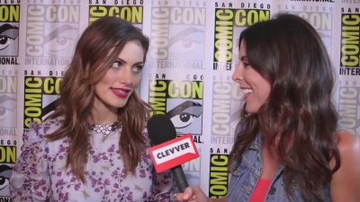 Phoebe_Tonkin_Interview__The_Originals__Interview_-_Comic_Con_2016_1156.jpg