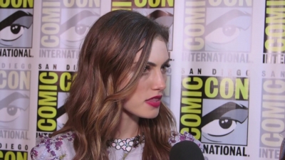 Phoebe_Tonkin_Interview__The_Originals__Interview_-_Comic_Con_2016_1333.jpg