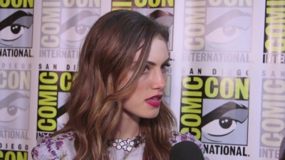 Phoebe_Tonkin_Interview__The_Originals__Interview_-_Comic_Con_2016_1334.jpg