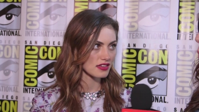 Phoebe_Tonkin_Interview__The_Originals__Interview_-_Comic_Con_2016_1437.jpg