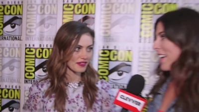 Phoebe_Tonkin_Interview__The_Originals__Interview_-_Comic_Con_2016_1444.jpg