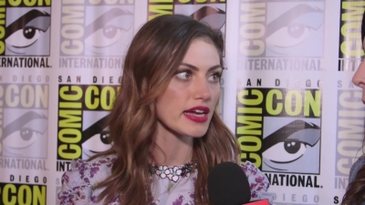 Phoebe_Tonkin_Interview__The_Originals__Interview_-_Comic_Con_2016_1635.jpg