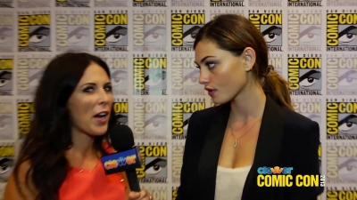 Phoebe_Tonkin_Talks_Hayley___Klaus_Relationship_and_The_Originals__2013_Comic-Con_193.jpg