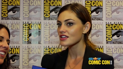 Phoebe_Tonkin_Talks_Hayley___Klaus_Relationship_and_The_Originals__2013_Comic-Con_248.jpg