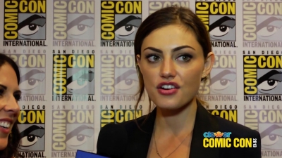 Phoebe_Tonkin_Talks_Hayley___Klaus_Relationship_and_The_Originals__2013_Comic-Con_252.jpg