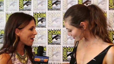 Phoebe_Tonkin__The_Originals__Teases_Hayley_s_Hybrid_Future_-_Comic-Con_2014_007.jpg