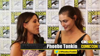 Phoebe_Tonkin__The_Originals__Teases_Hayley_s_Hybrid_Future_-_Comic-Con_2014_017.jpg