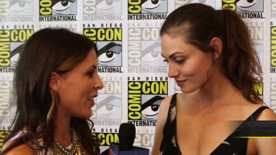 Phoebe_Tonkin__The_Originals__Teases_Hayley_s_Hybrid_Future_-_Comic-Con_2014_022.jpg