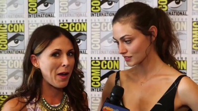 Phoebe_Tonkin__The_Originals__Teases_Hayley_s_Hybrid_Future_-_Comic-Con_2014_030.jpg
