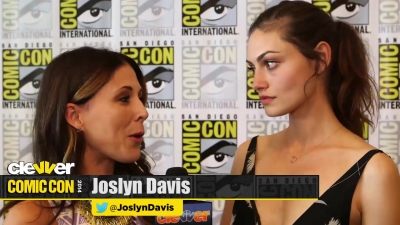 Phoebe_Tonkin__The_Originals__Teases_Hayley_s_Hybrid_Future_-_Comic-Con_2014_034.jpg