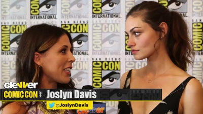 Phoebe_Tonkin__The_Originals__Teases_Hayley_s_Hybrid_Future_-_Comic-Con_2014_035.jpg