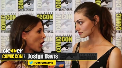 Phoebe_Tonkin__The_Originals__Teases_Hayley_s_Hybrid_Future_-_Comic-Con_2014_036.jpg