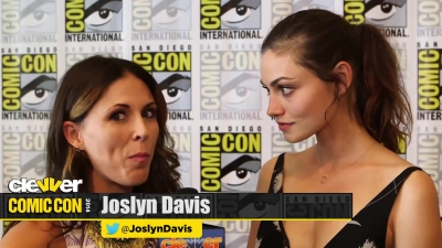 Phoebe_Tonkin__The_Originals__Teases_Hayley_s_Hybrid_Future_-_Comic-Con_2014_040.jpg