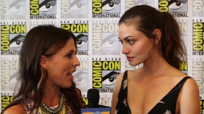 Phoebe_Tonkin__The_Originals__Teases_Hayley_s_Hybrid_Future_-_Comic-Con_2014_045.jpg