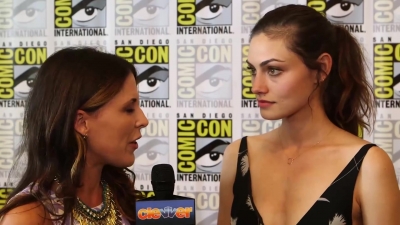Phoebe_Tonkin__The_Originals__Teases_Hayley_s_Hybrid_Future_-_Comic-Con_2014_061.jpg