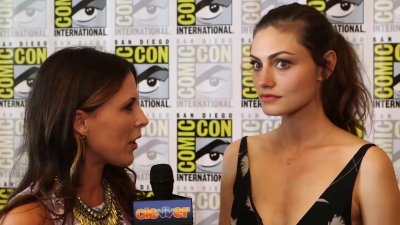 Phoebe_Tonkin__The_Originals__Teases_Hayley_s_Hybrid_Future_-_Comic-Con_2014_062.jpg