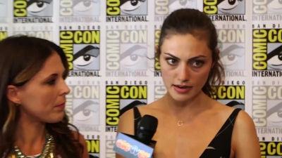 Phoebe_Tonkin__The_Originals__Teases_Hayley_s_Hybrid_Future_-_Comic-Con_2014_080.jpg