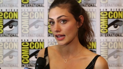Phoebe_Tonkin__The_Originals__Teases_Hayley_s_Hybrid_Future_-_Comic-Con_2014_084.jpg