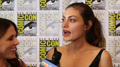 Phoebe_Tonkin__The_Originals__Teases_Hayley_s_Hybrid_Future_-_Comic-Con_2014_105.jpg