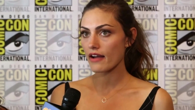Phoebe_Tonkin__The_Originals__Teases_Hayley_s_Hybrid_Future_-_Comic-Con_2014_108.jpg