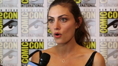 Phoebe_Tonkin__The_Originals__Teases_Hayley_s_Hybrid_Future_-_Comic-Con_2014_110.jpg