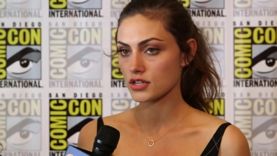 Phoebe_Tonkin__The_Originals__Teases_Hayley_s_Hybrid_Future_-_Comic-Con_2014_111.jpg