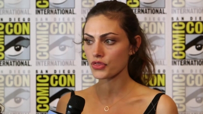 Phoebe_Tonkin__The_Originals__Teases_Hayley_s_Hybrid_Future_-_Comic-Con_2014_124.jpg