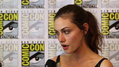 Phoebe_Tonkin__The_Originals__Teases_Hayley_s_Hybrid_Future_-_Comic-Con_2014_136.jpg