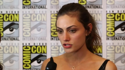 Phoebe_Tonkin__The_Originals__Teases_Hayley_s_Hybrid_Future_-_Comic-Con_2014_138.jpg