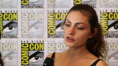Phoebe_Tonkin__The_Originals__Teases_Hayley_s_Hybrid_Future_-_Comic-Con_2014_141.jpg