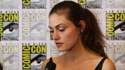 Phoebe_Tonkin__The_Originals__Teases_Hayley_s_Hybrid_Future_-_Comic-Con_2014_145.jpg