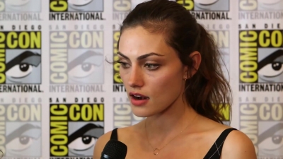 Phoebe_Tonkin__The_Originals__Teases_Hayley_s_Hybrid_Future_-_Comic-Con_2014_150.jpg