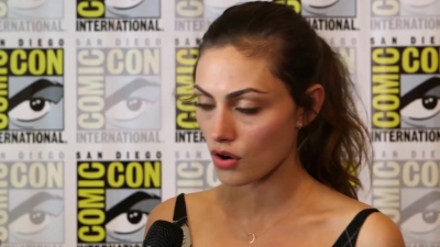 Phoebe_Tonkin__The_Originals__Teases_Hayley_s_Hybrid_Future_-_Comic-Con_2014_155.jpg